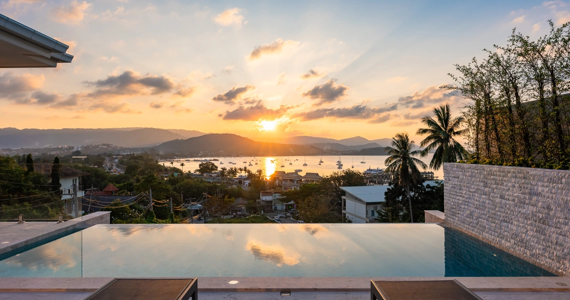 Bangrak Bayview - pool sunset time