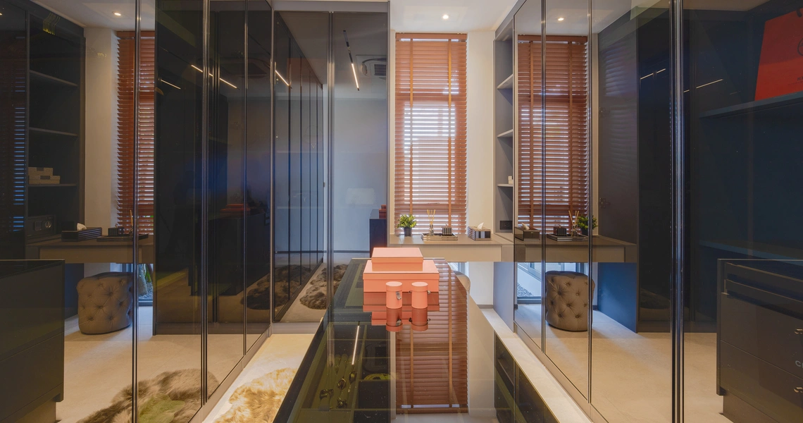 Villa on Phuket Zenithy Luxe walk -n closet