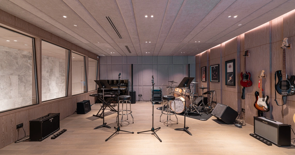 Scope Langsuan ultraluxury Bangkok condo - music room