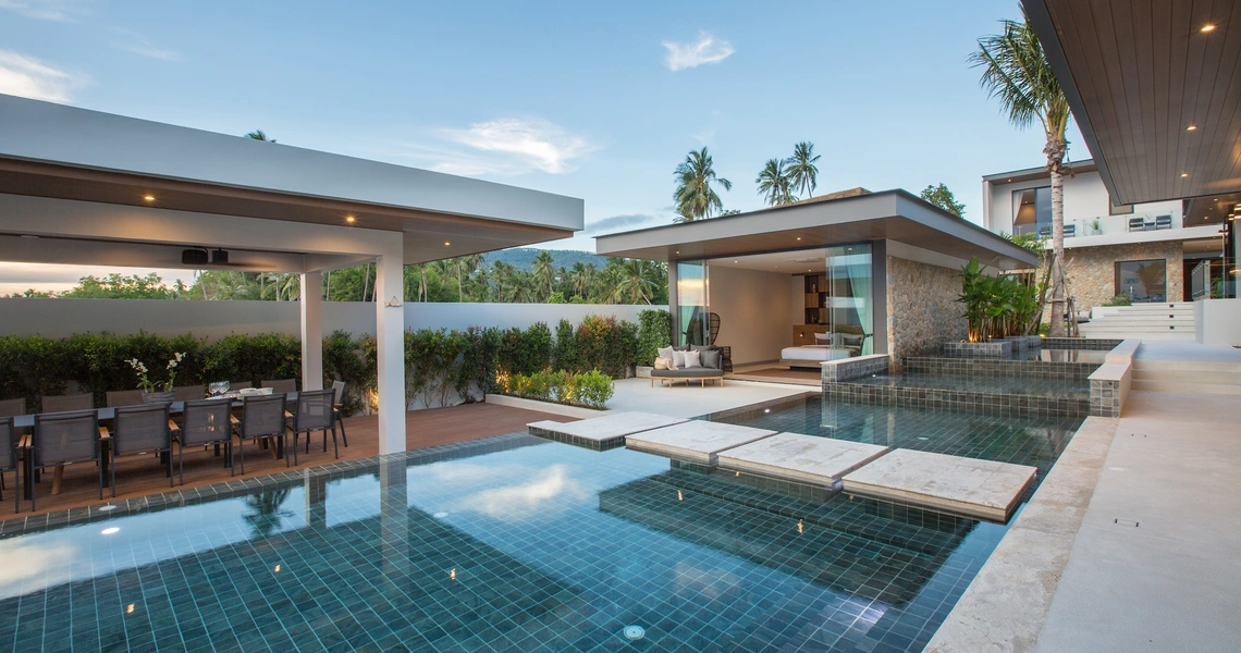 Ultra-Luxury 7 Bedroom Beachfront Villa Samui - Swimming pool