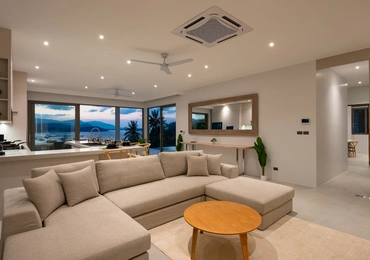 Bangrak Bayview - Living area