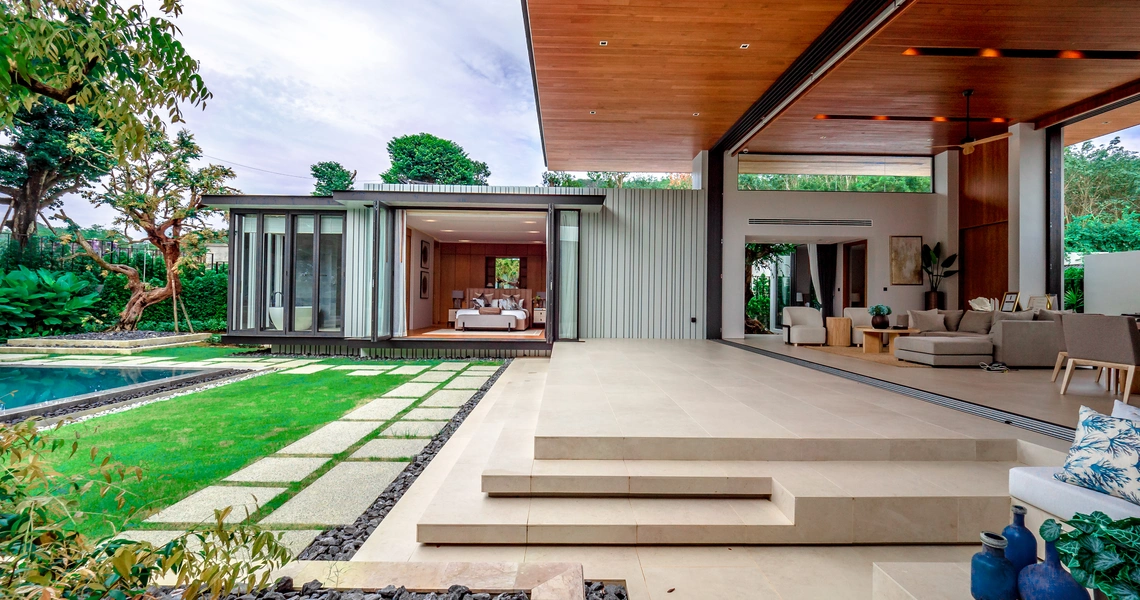 Botanica Forestique - Outside Area