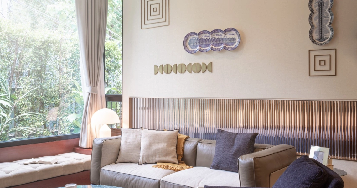 Noble Form Thonglor luxury high-rise - 2-bedroom sofa