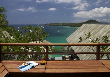 Stunning sea view villa in an exclusive Surin Beach - Dining table