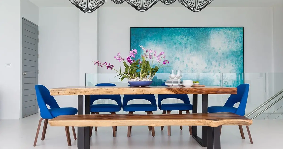 Villa Dahlia - Dining table