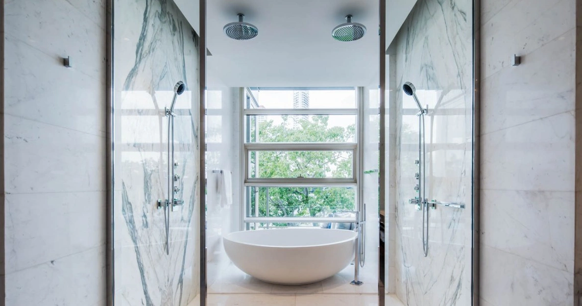 Four Seasons Private Residences Bangkok - Luxury Bath