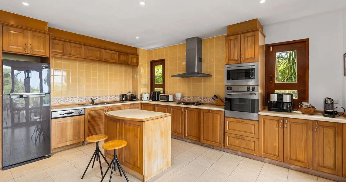 Nakathani Villas - Kitchen