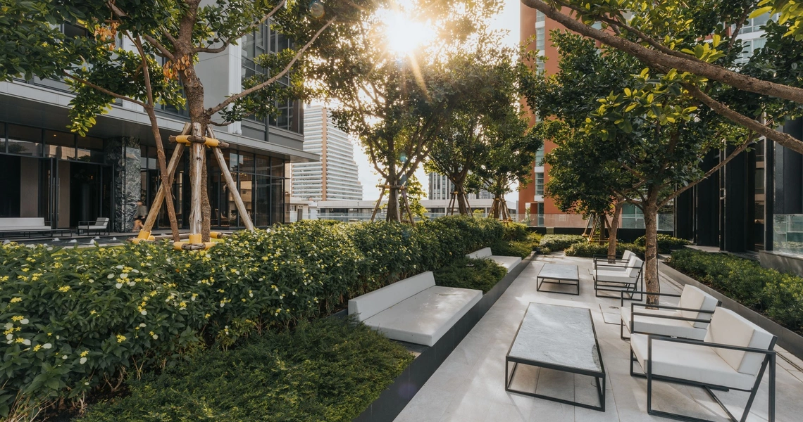 Hyde Heritage Thonglor Bangkok luxury condo - garden