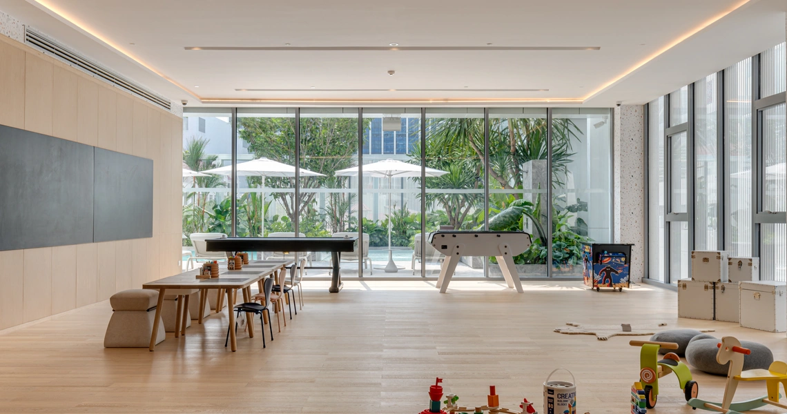 Scope Langsuan ultraluxury Bangkok condo - game room