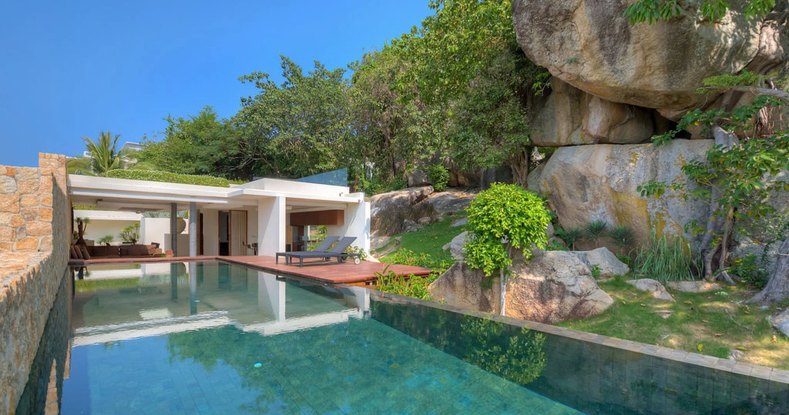 Luxury villas on Samui Luxury 3 Bedroom Pool Villa in Samujana swimming pool