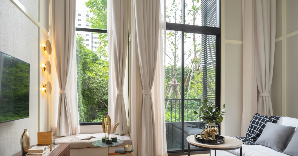 Noble Form Thonglor luxury high-rise - 1-bedroom fullplex view on TV