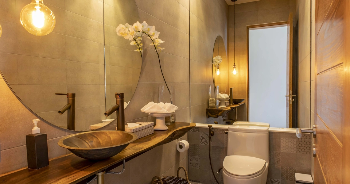 Luxury villas on Phuket Manick Hillside bathroom