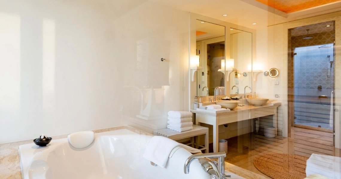 Trisara Signature Villa - Bathroom