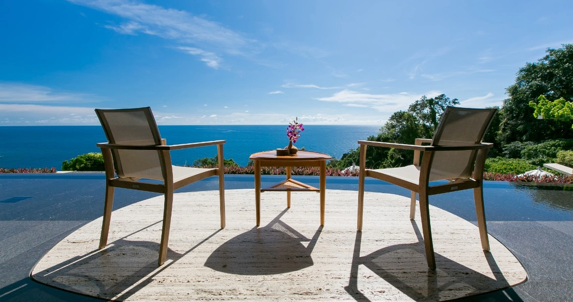 Villa Cascade  Kamala Headland - Outdoor table