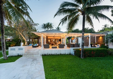 Samui Beachfront Villa Chi - exterior at daytime