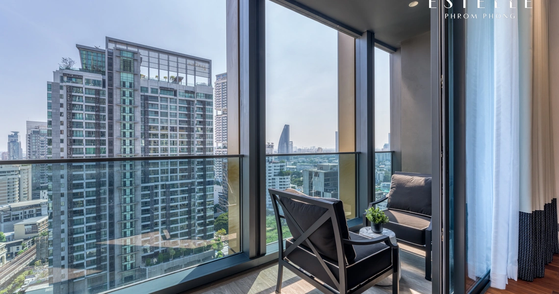 The Estelle Phrom Phong Luxury Bangkok Condo - Living area