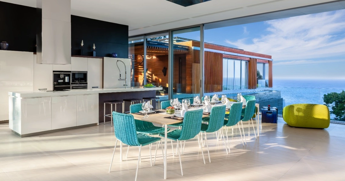 Villa Mayavee  Kamala Headland - Dining table