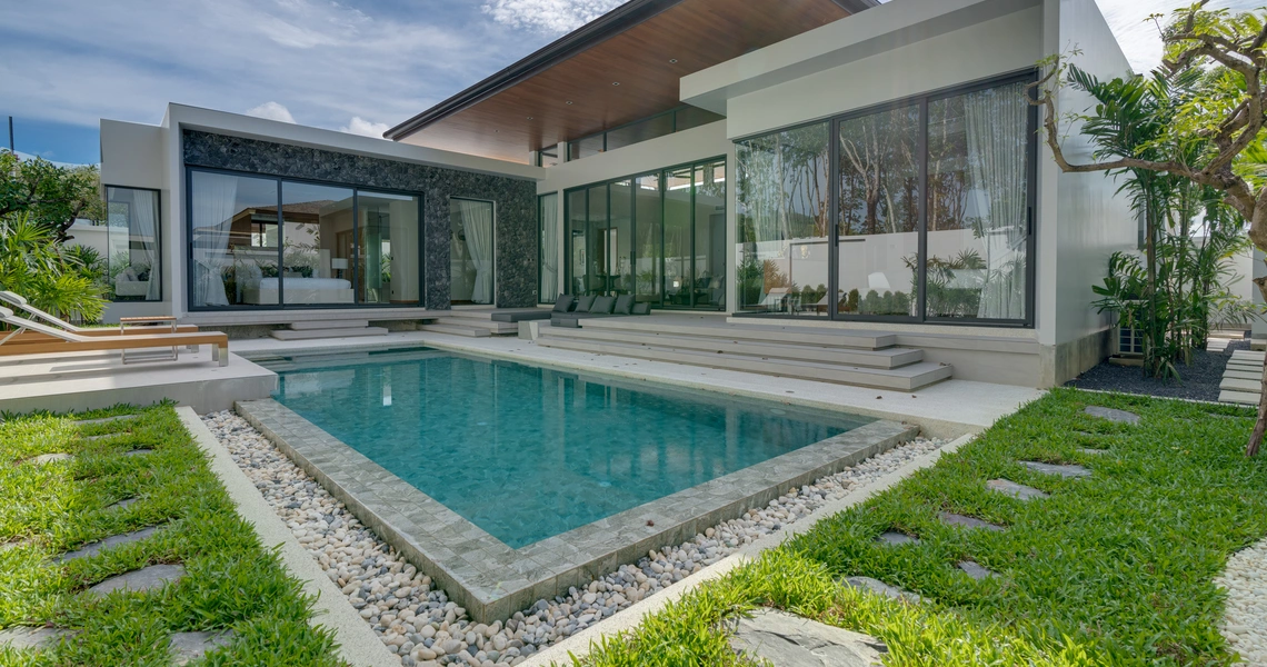 Botanica Modern Loft ll pool and garden