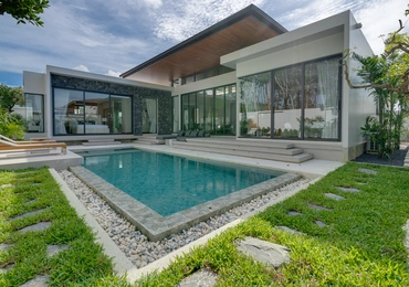 Botanica Modern Loft ll pool and garden