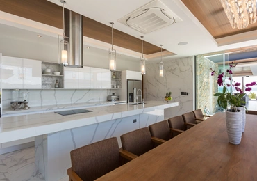 Ultra-Luxury 7 Bedroom Beachfront Villa Samui - Dining table