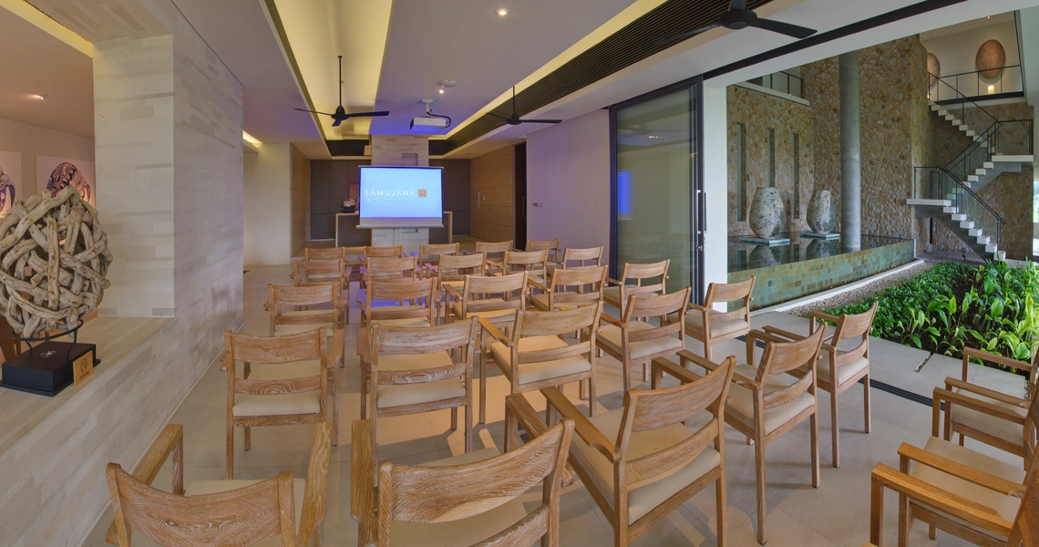 Luxury villas on Samui 6 Bedroom Pool Villa in Samujana office