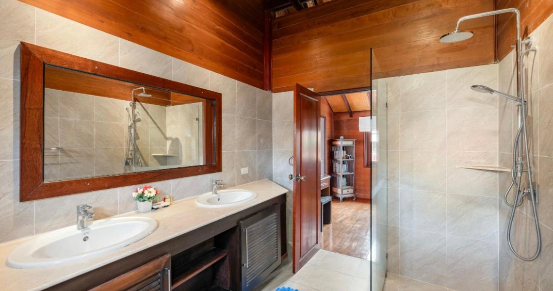 Coconut Paradise Villa - Bathroom