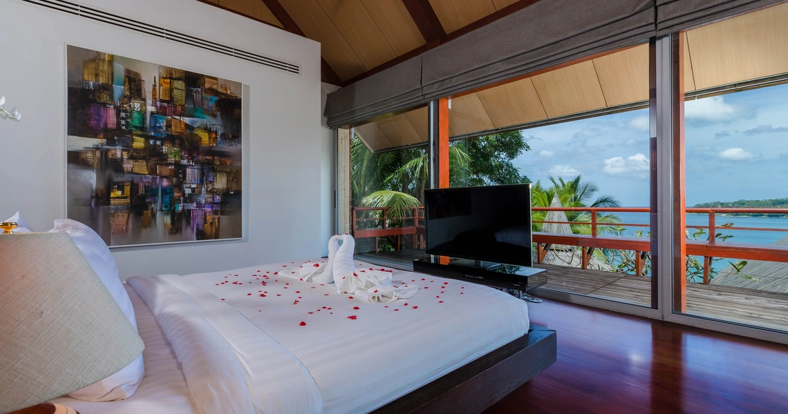 Stunning sea view villa in an exclusive Surin Beach -