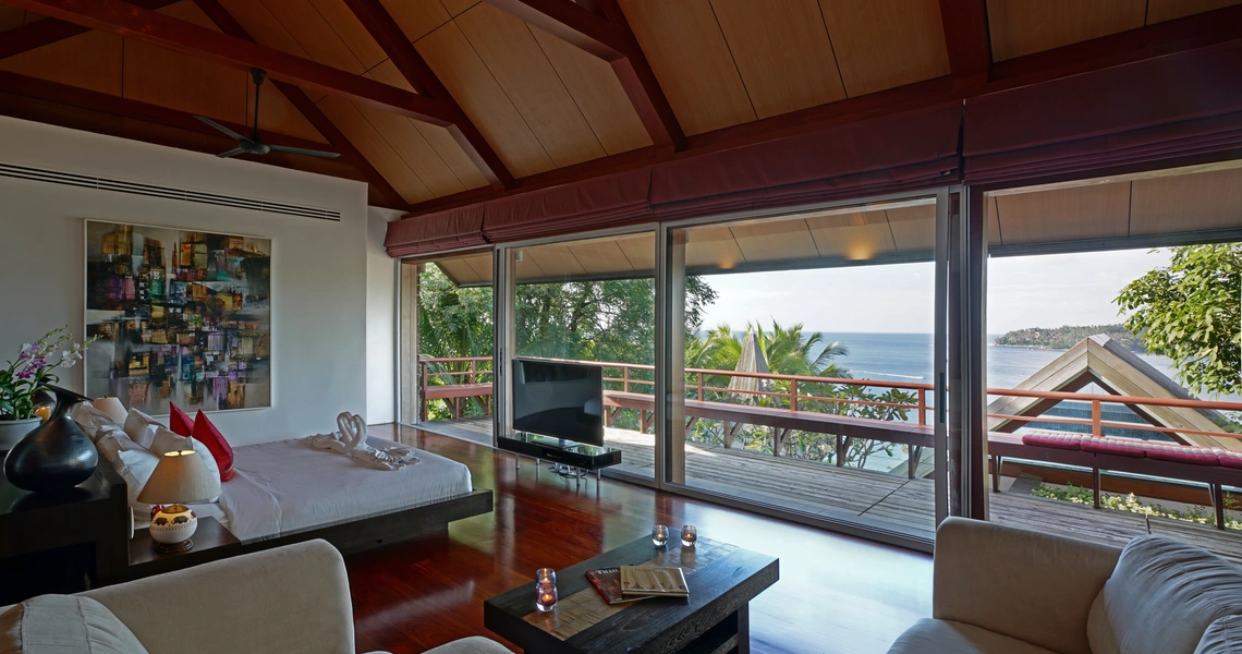 Stunning sea view villa in an exclusive Surin Beach -