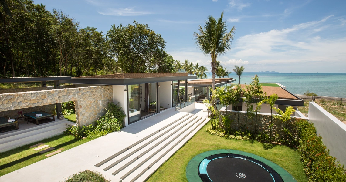 Ultra-Luxury 7 Bedroom Beachfront Villa Samui - Out door garden