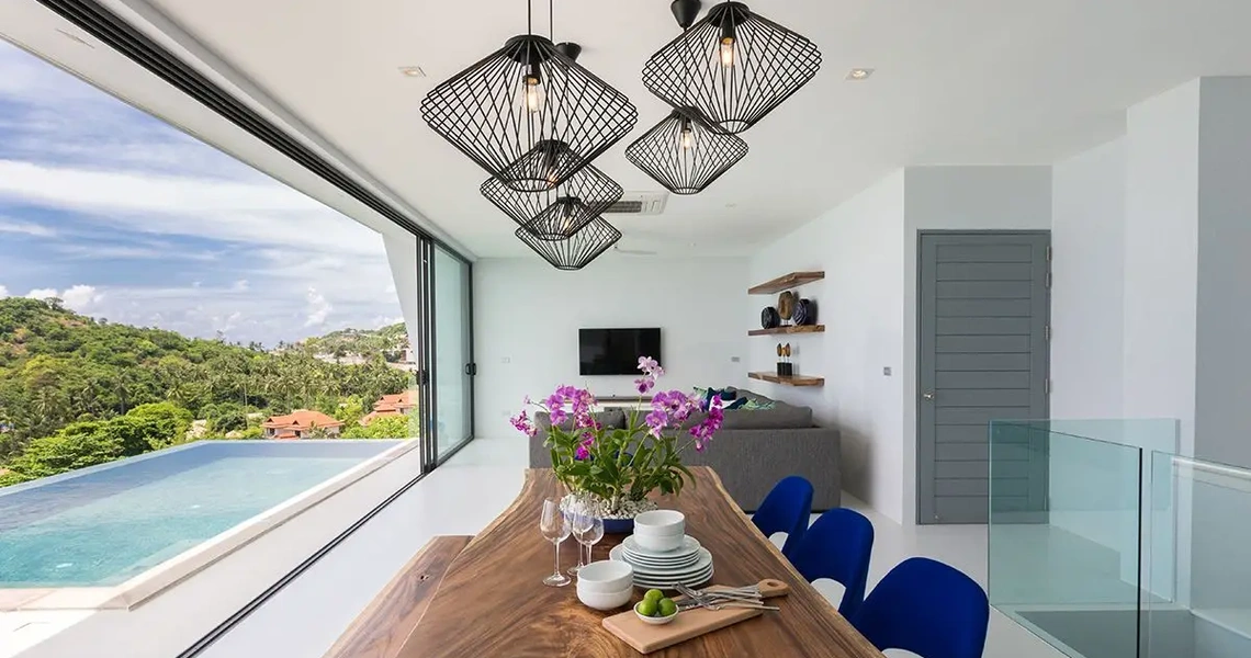 Villa Dahlia - Dining table