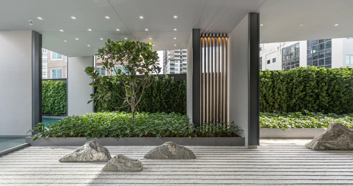 The Estelle Phrom Phong Luxury Bangkok Condo - Outdoor garden