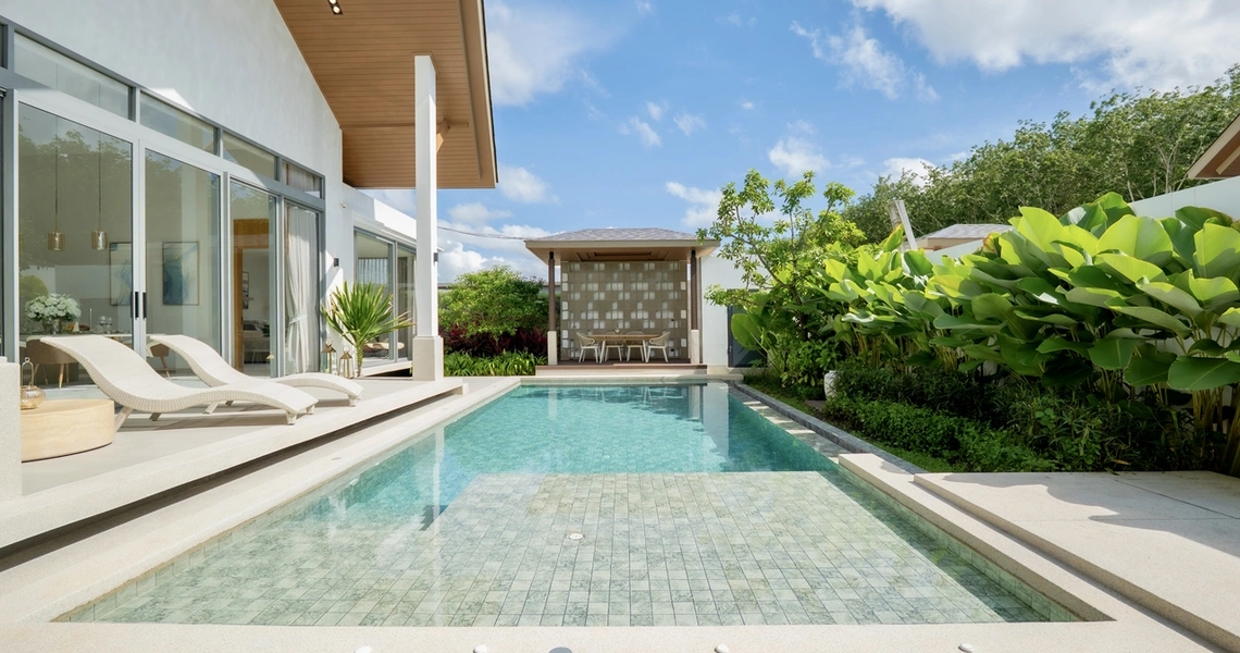 Erawana Creek - pool exterior