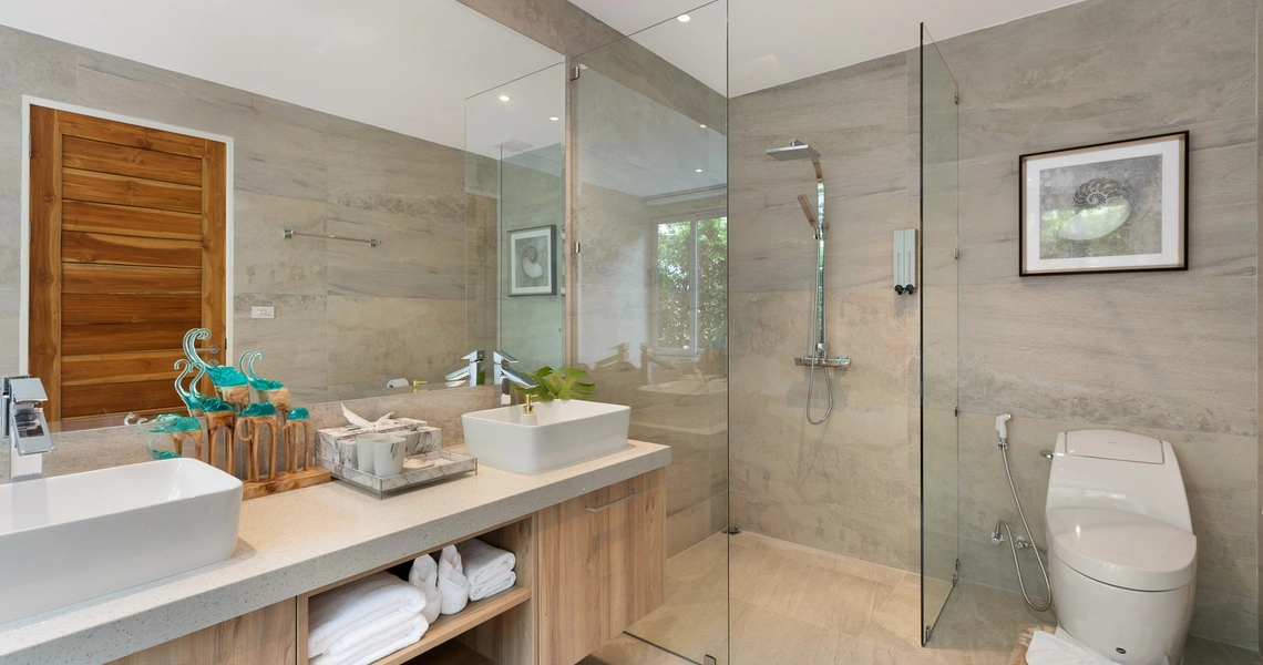 Villa Blue Amber-  Bathroom