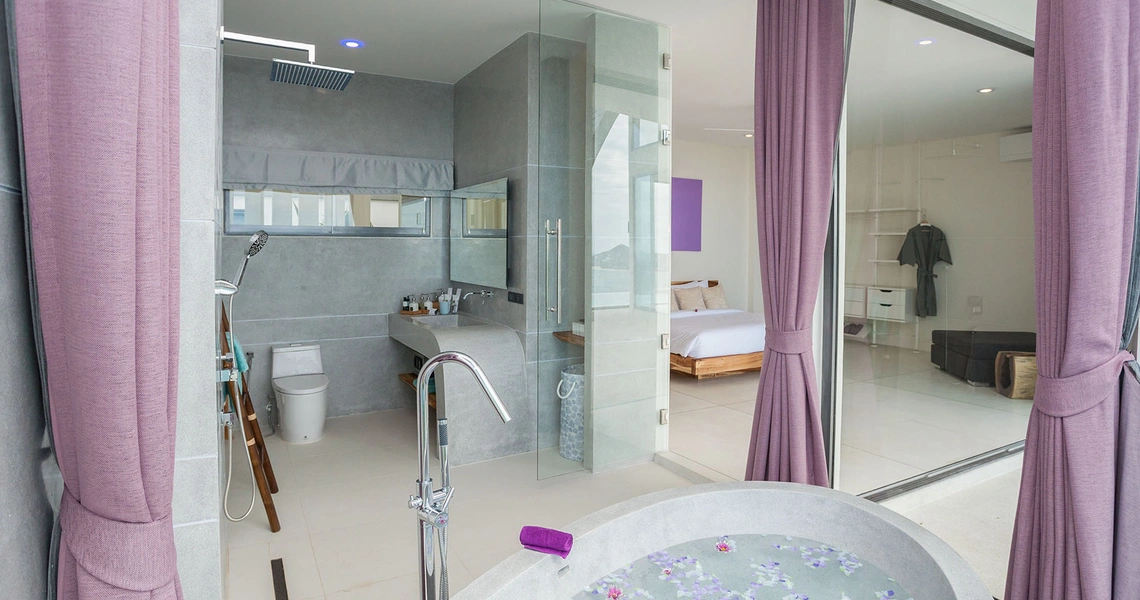 Luxury villas on Samui Sky Dream Villa bath