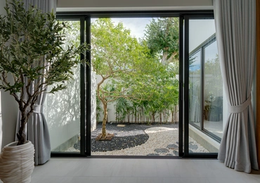 Botanica Modern Loft ll garden view