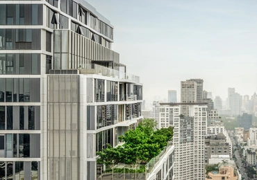 Scope Langsuan ultraluxury Bangkok condo - rooftop