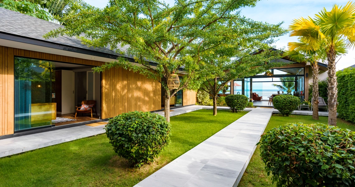 Luxury villas on Samui 5 Bedroom Beachfront Villas in Baan Talay swimming pool