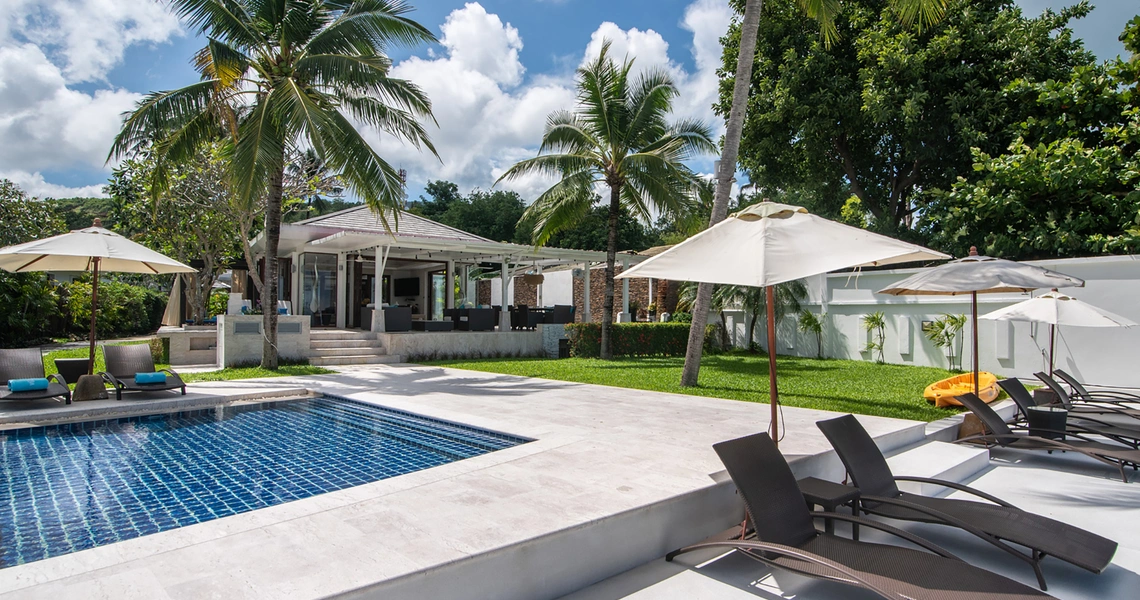 Samui Beachfront Villa Chi - plunge pool