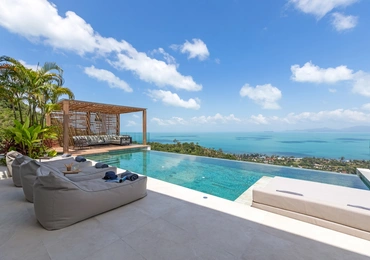 Pacific Palisade Samui luxury villa - pool and deck