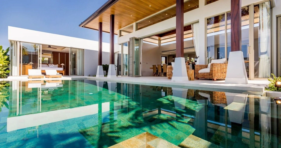 Botanica Lakeside II - Pool Side