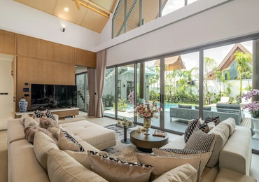 Erawana Grand - Living area