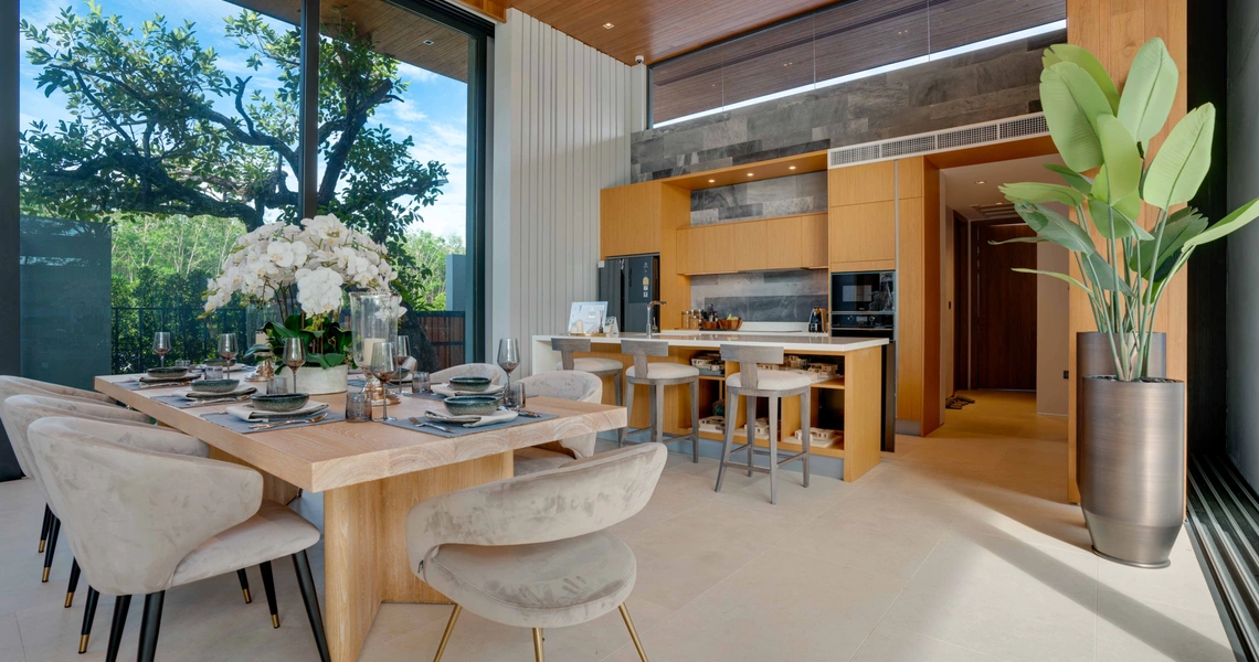 Botanica Forestique - Dining table