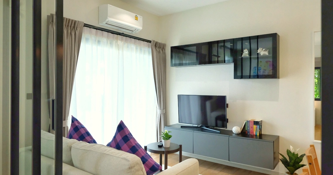 Title Halo - C living area