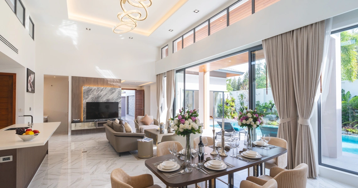 The Breeze Villas - Dinning table