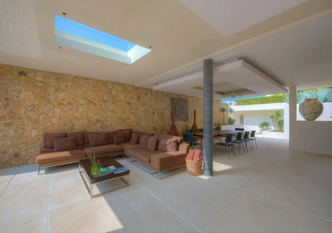 Luxury villas on Samui Luxury 3 Bedroom Pool Villa in Samujana living area