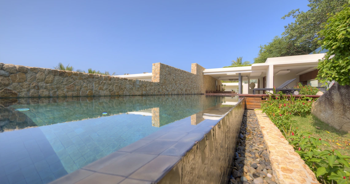 Luxury villas on Samui Luxury 3 Bedroom Pool Villa in Samujana swimming pool