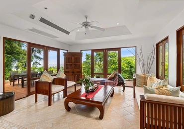 Nakathani Villas - Living area