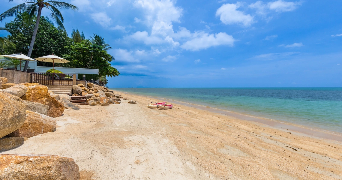 Samui Beachfront Villa Chi - beach