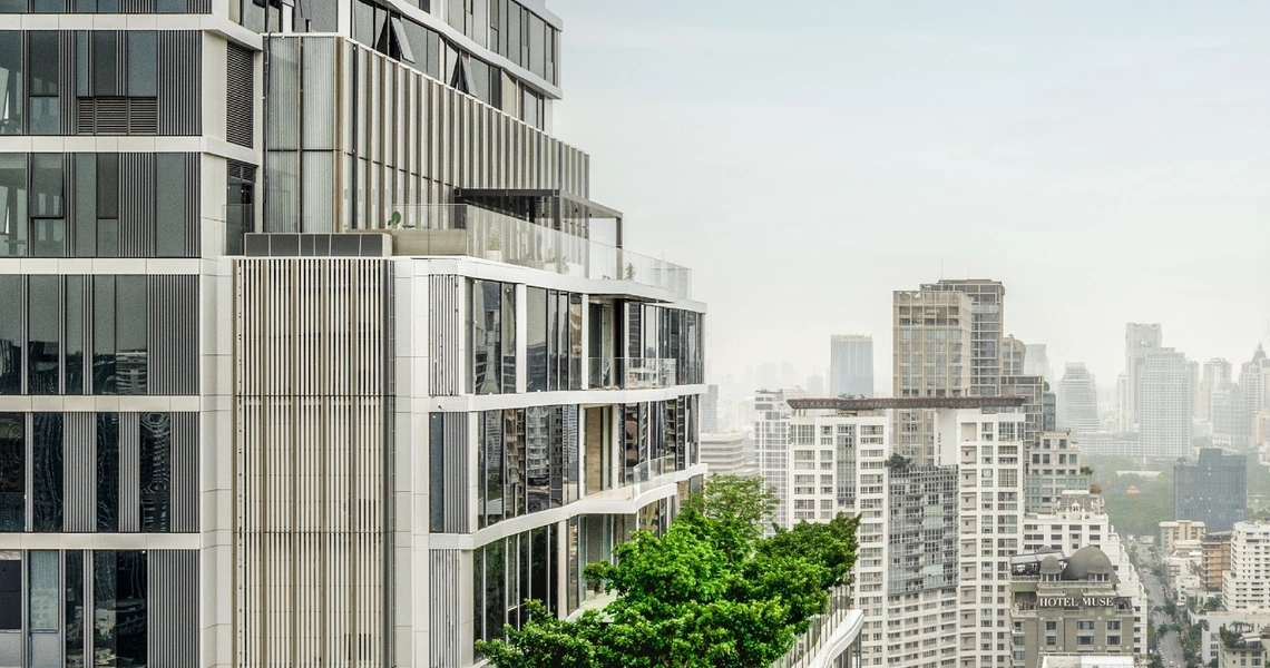 Scope Langsuan ultraluxury Bangkok condo - rooftop