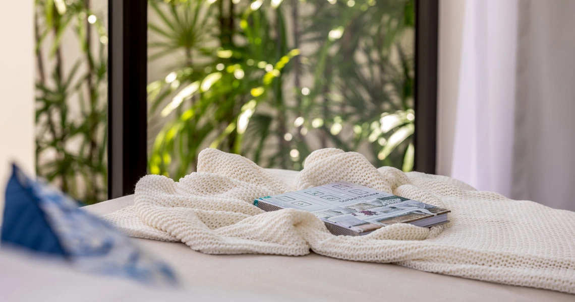 Villa Blue Horizon on koh Samui - Bed and garden view